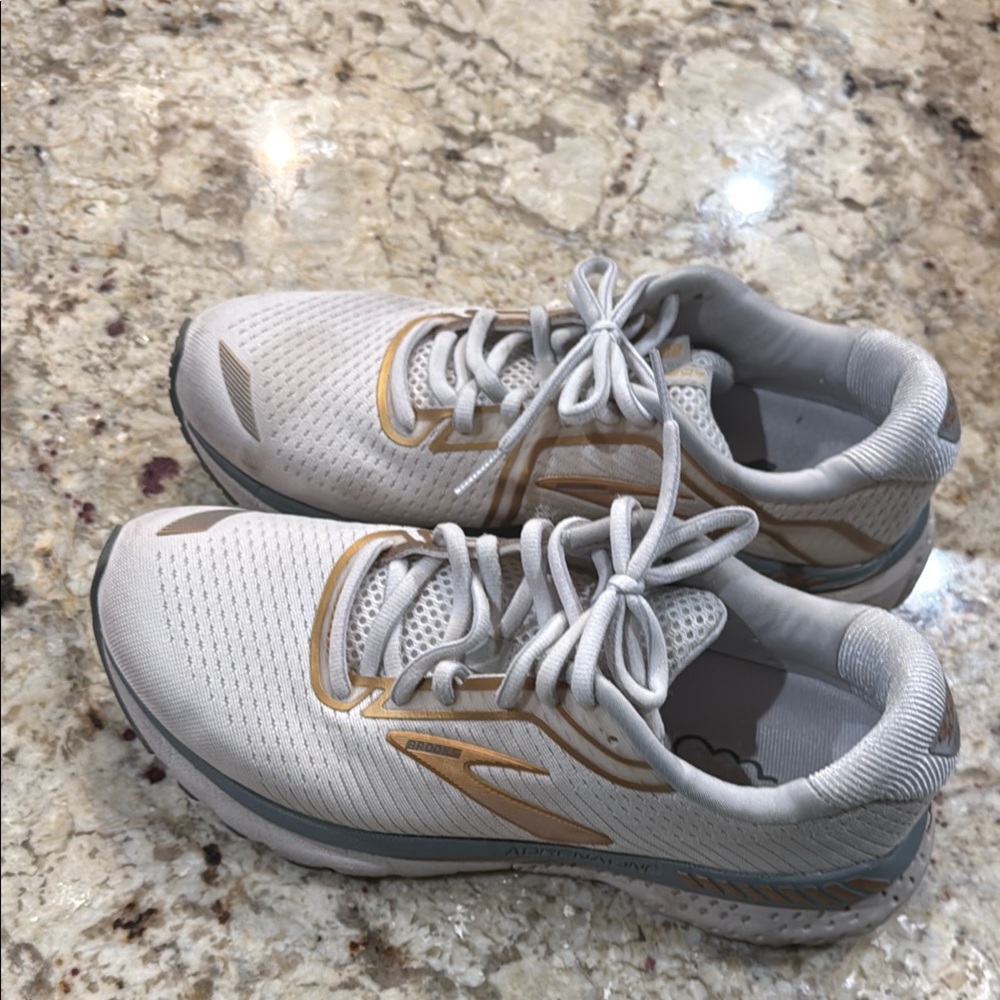 Brooks Women's Athletic Shoes - White and Gold